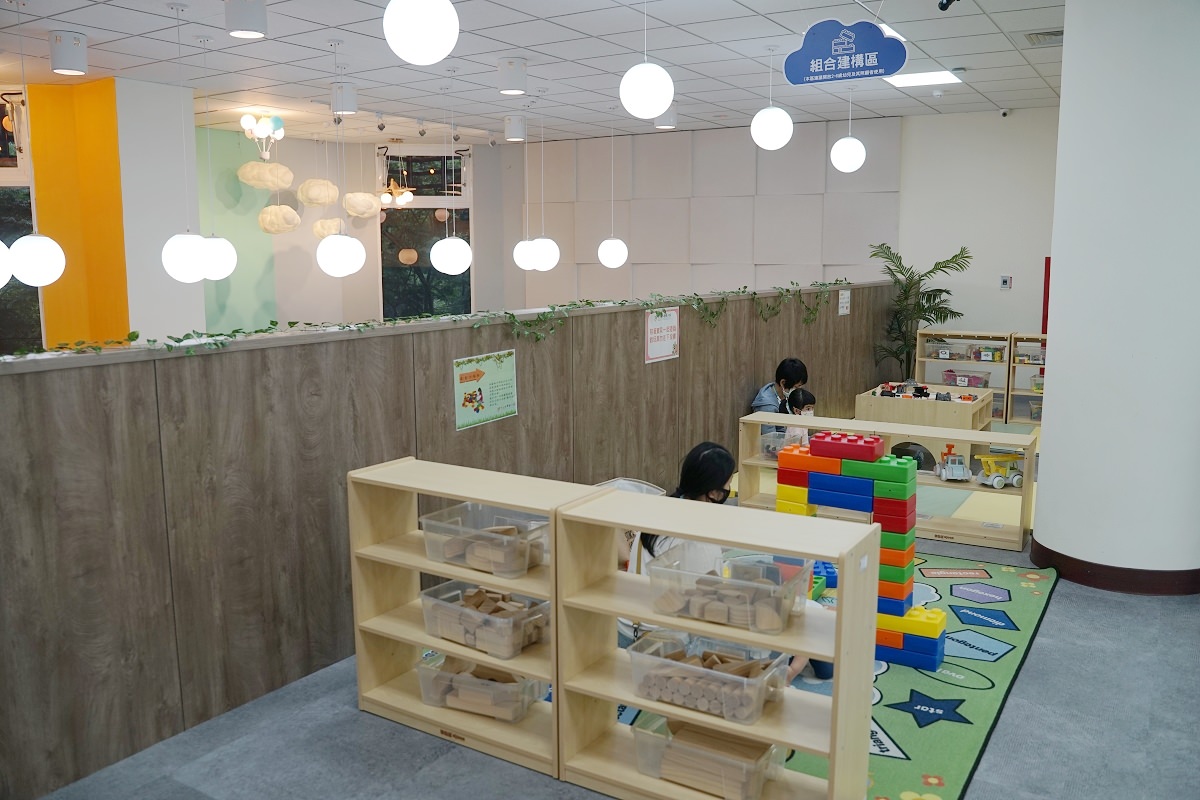 【內壢親子景點推薦】內壢社福館小孩放電好去處 一二樓超大兒童遊戲區 中壢內壢親子館