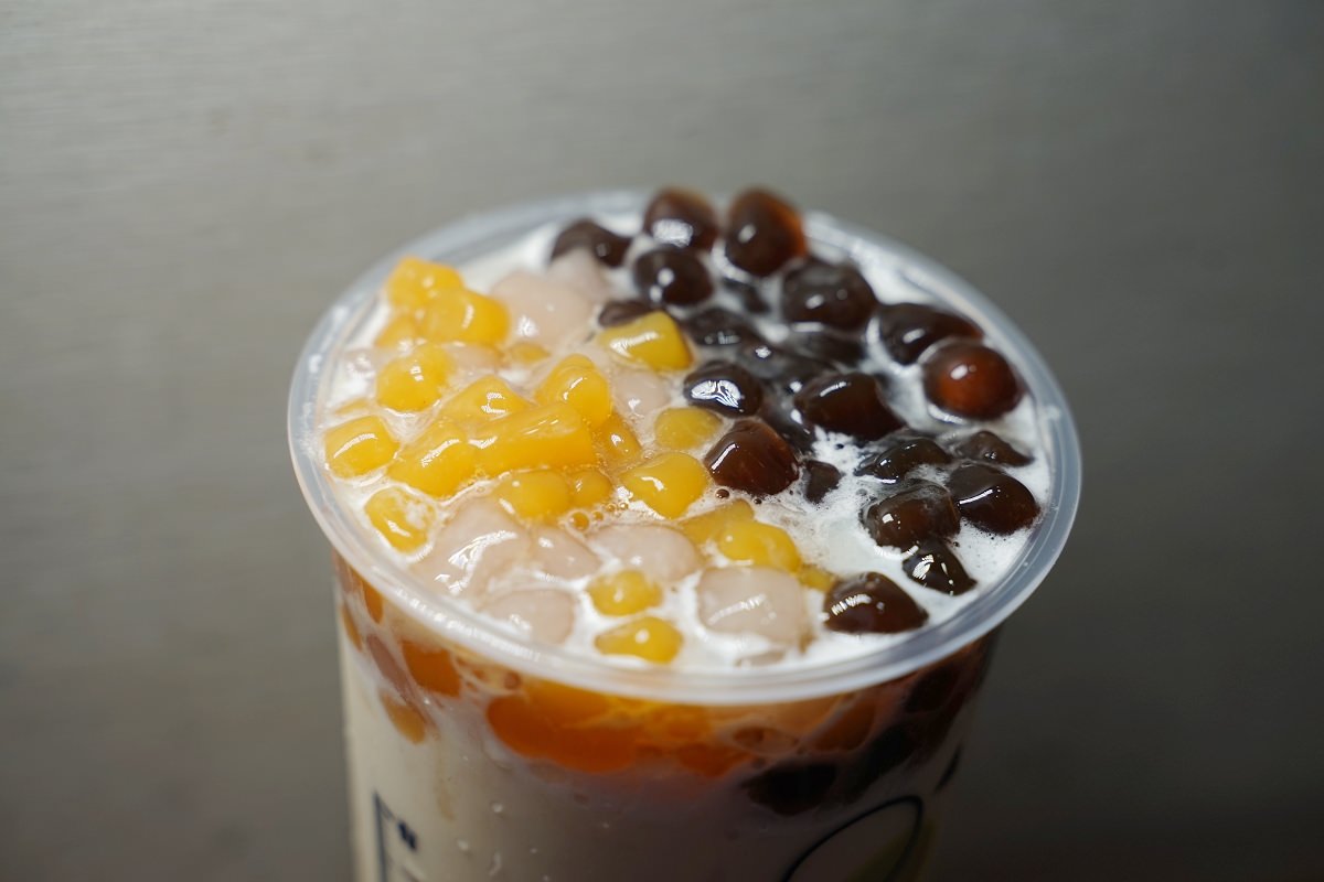 【台中逢甲手搖飲料店推薦】飽足系甜品茶飲販賣所專賣 用喝的甜點真材實料 茶本味逢甲福星店