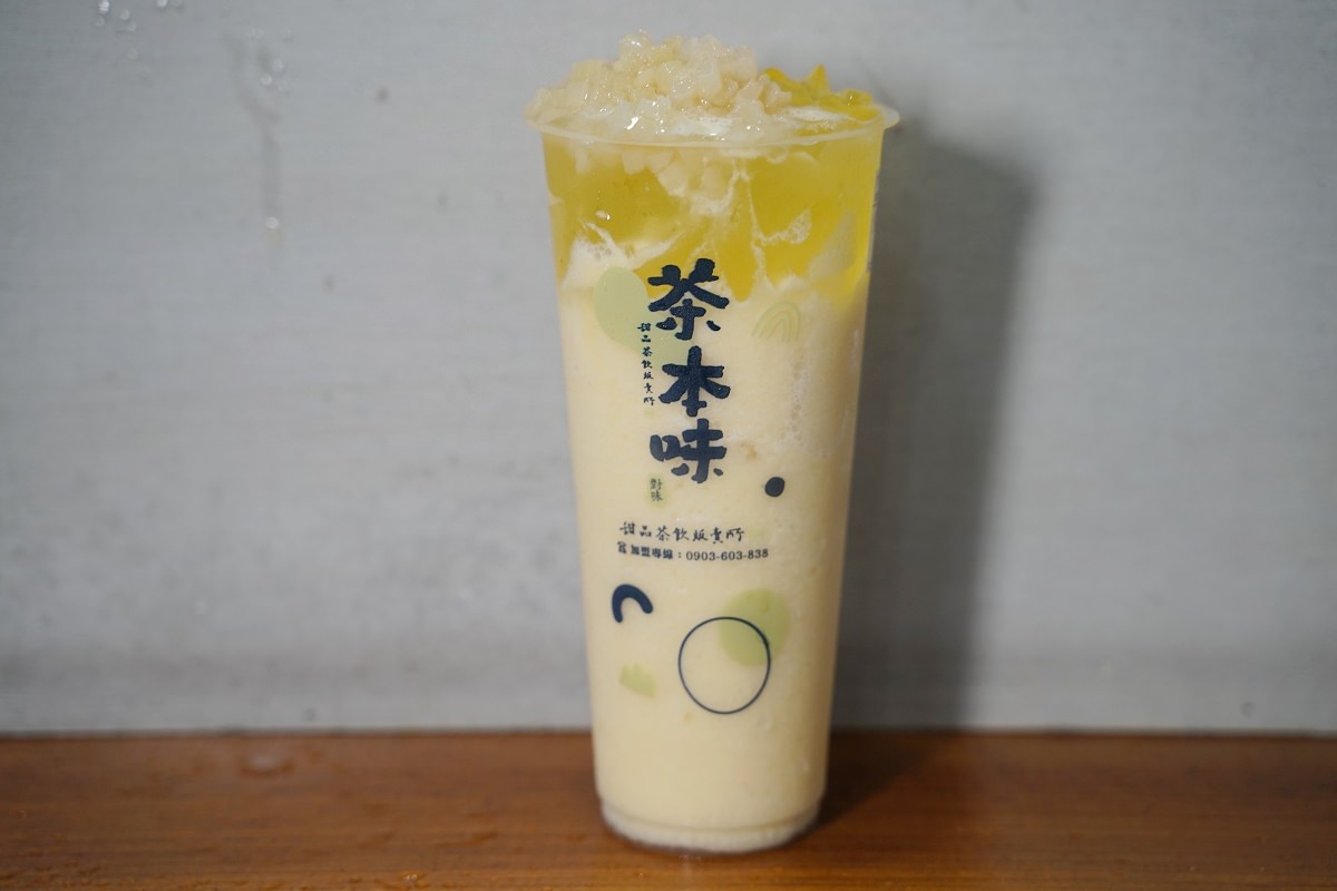 【台中逢甲手搖飲料店推薦】飽足系甜品茶飲販賣所專賣 用喝的甜點真材實料 茶本味逢甲福星店