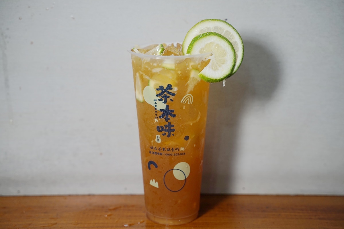 【台中逢甲手搖飲料店推薦】飽足系甜品茶飲販賣所專賣 用喝的甜點真材實料 茶本味逢甲福星店