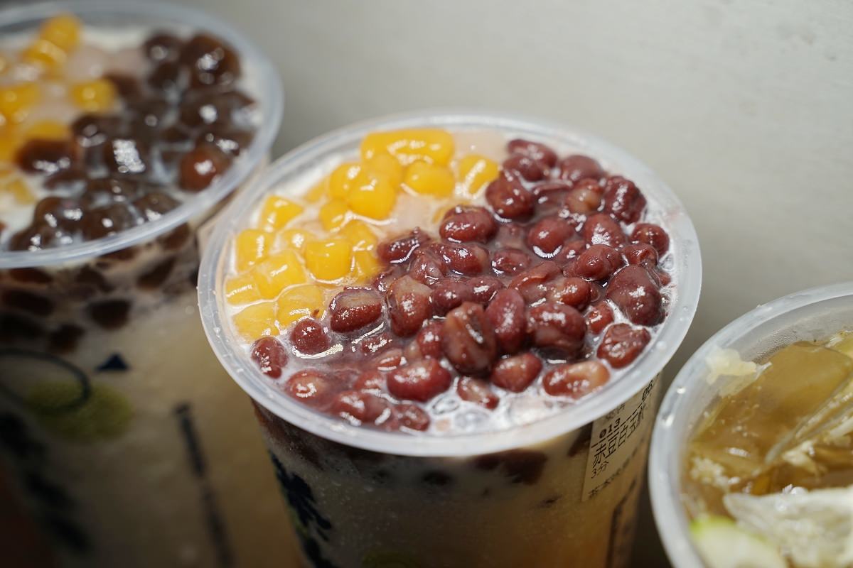 【台中逢甲手搖飲料店推薦】飽足系甜品茶飲販賣所專賣 用喝的甜點真材實料 茶本味逢甲福星店