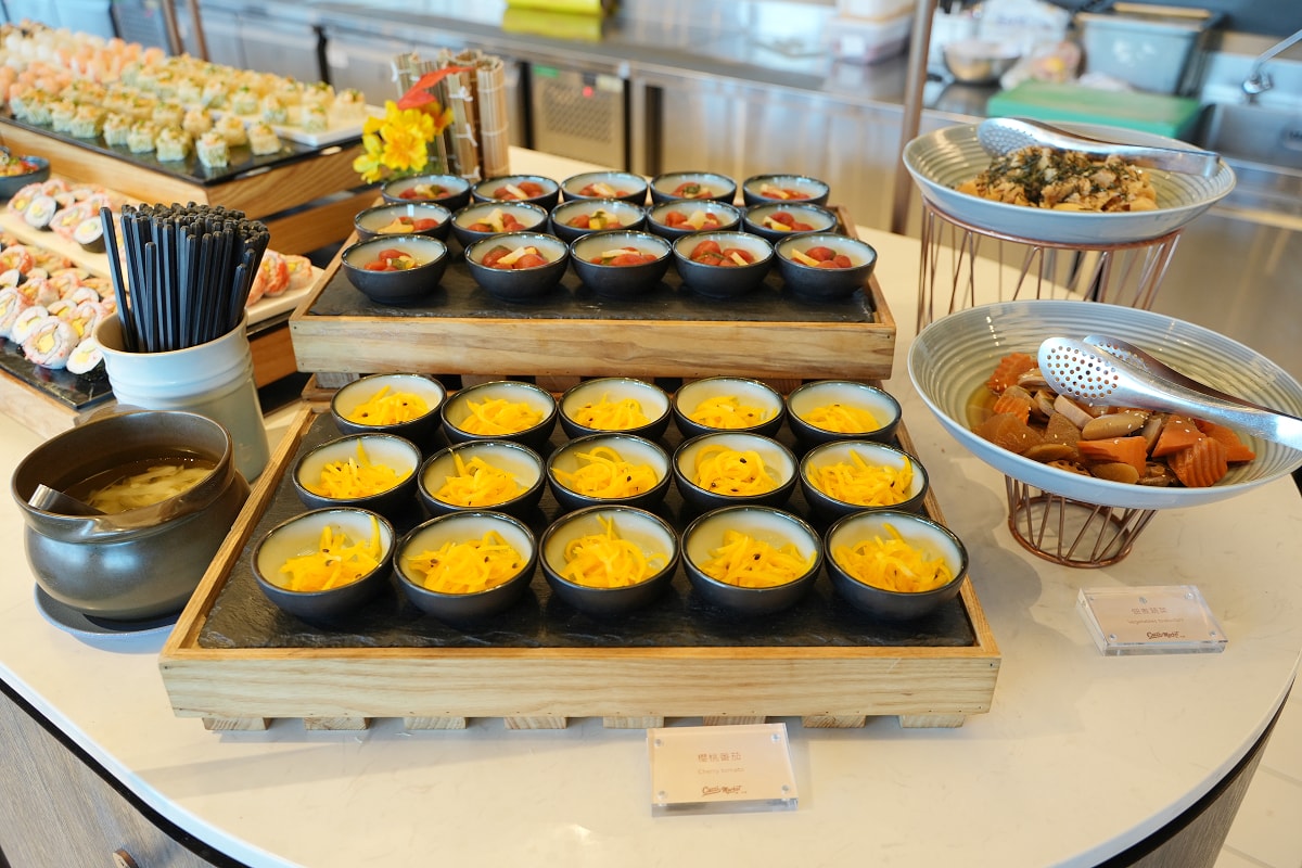 【Cozzi Market 逸·市集】青埔吃到飽餐廳推薦 海邊碼頭市集八大主題餐區全新進化