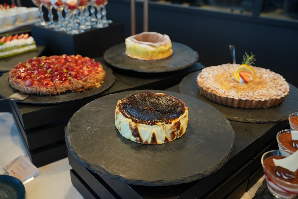 【Cozzi Market 逸·市集】青埔吃到飽餐廳推薦 海邊碼頭市集八大主題餐區全新進化