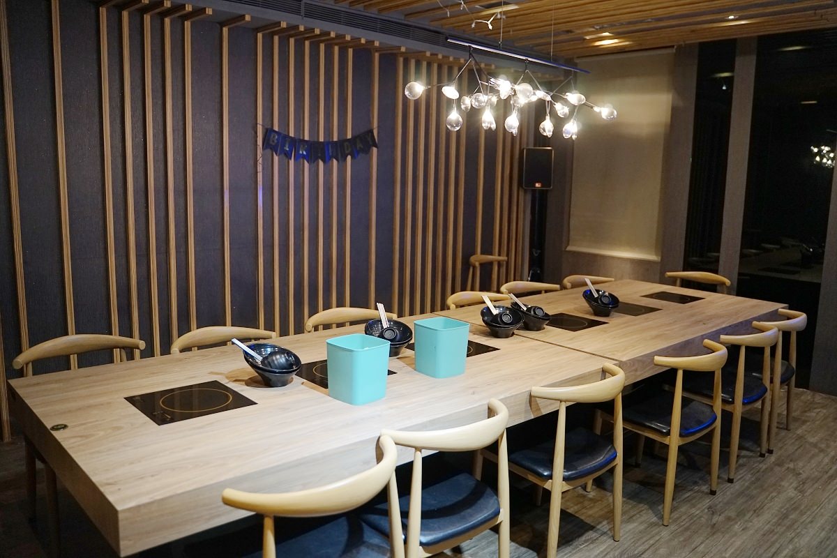 【桃園火鍋吃到飽推薦】日本生食級生蠔/青龍龍蝦吃到飽 桃園聚餐慶生包廂用餐首選 孫太太嚴選超市火鍋桃園店