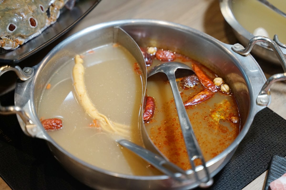 【桃園火鍋吃到飽推薦】日本生食級生蠔/青龍龍蝦吃到飽 桃園聚餐慶生包廂用餐首選 孫太太嚴選超市火鍋桃園店
