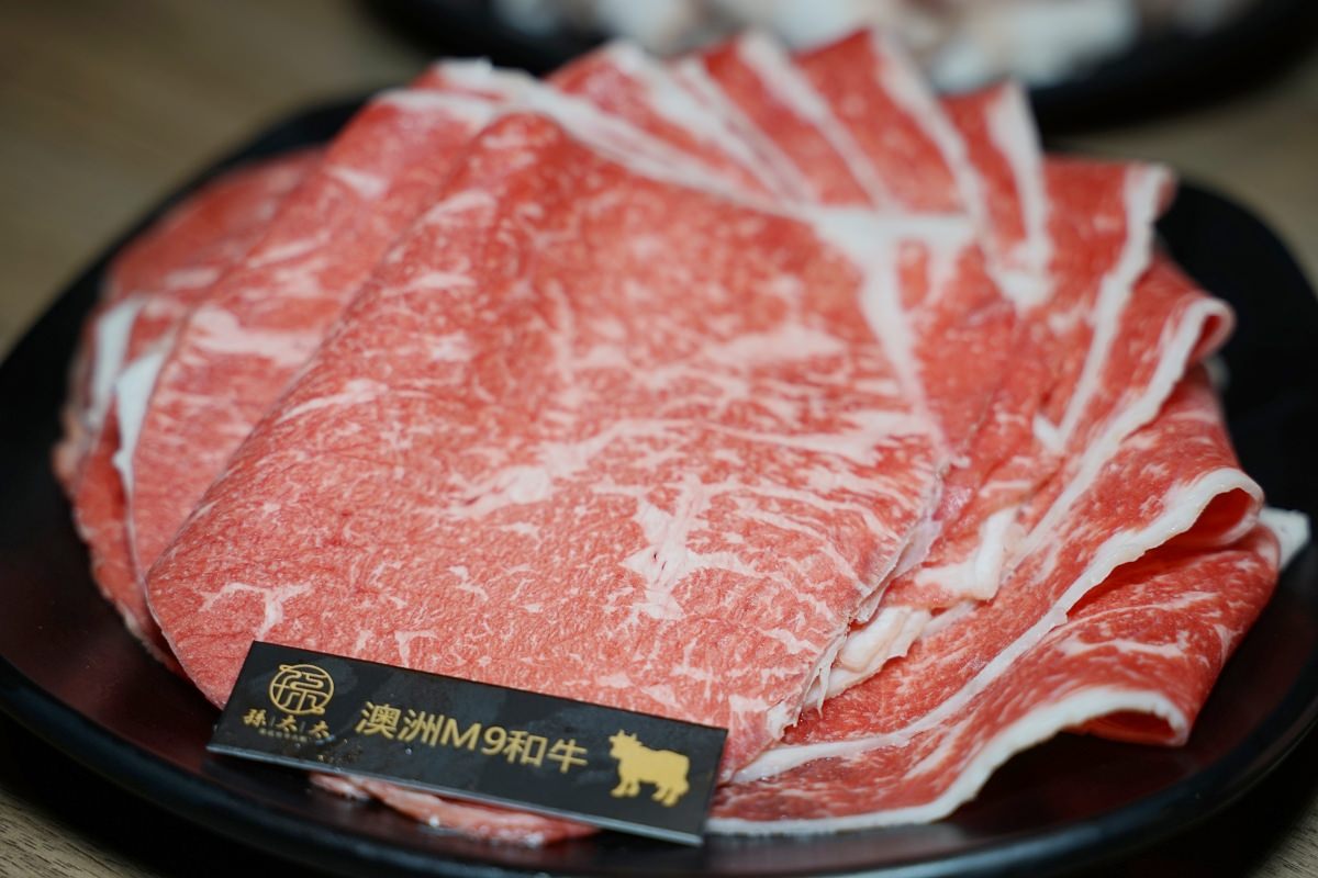 【桃園火鍋吃到飽推薦】日本生食級生蠔/青龍龍蝦吃到飽 桃園聚餐慶生包廂用餐首選 孫太太嚴選超市火鍋桃園店
