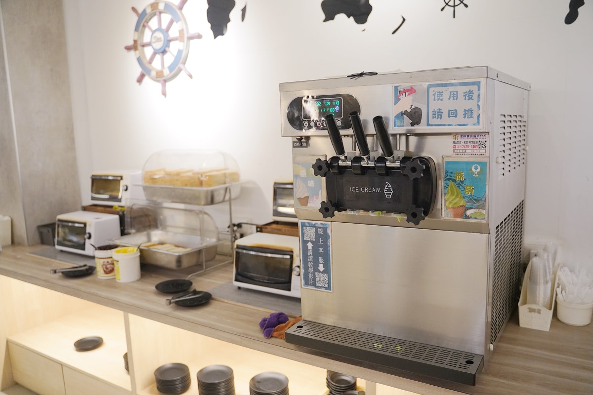 【桃園內壢牛排館推薦】內用烤吐司/濃湯/霜淇淋/飲料無限量供應 白鬍子牛排內壢長春店