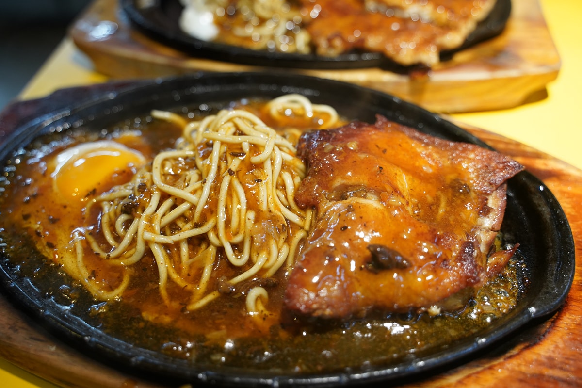 【萬年墾丁牛排】台北萬年商業大樓B1美食街 創立於1975 玉米濃湯喝到飽 台北老字號牛排館 - 第10張圖 【萬年墾丁牛排】台北萬年商業大樓B1美食街 創立於1975 玉米濃湯喝到飽 台北老字號牛排館