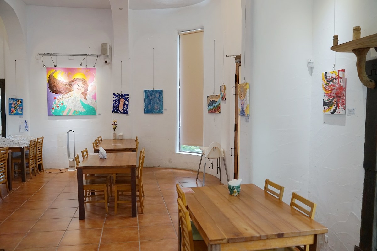 【彰化田尾景觀餐廳推薦】綠色植物海白色城堡建築 田尾地中海風格咖啡館 田尾綠海咖啡館