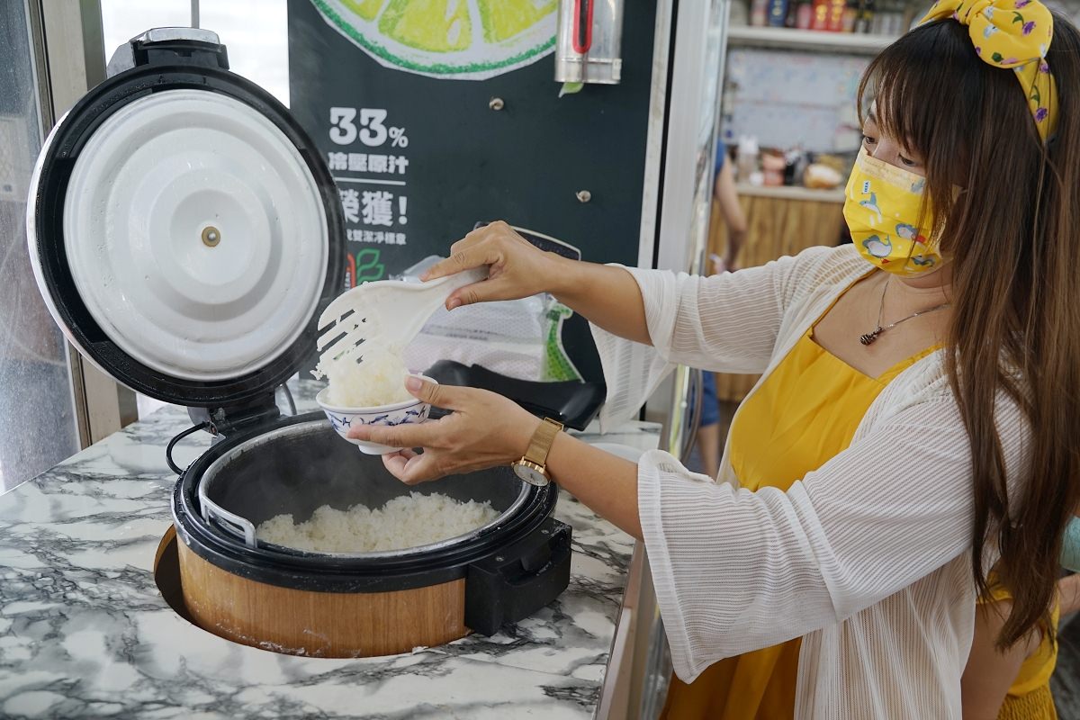 【野柳海鮮餐廳推薦】明碼實價活體海鮮 免費停車/白飯吃到飽 野柳望海亭海鮮餐廳 - 第16張圖 【野柳海鮮餐廳推薦】明碼實價活體海鮮 免費停車/白飯吃到飽 野柳望海亭海鮮餐廳