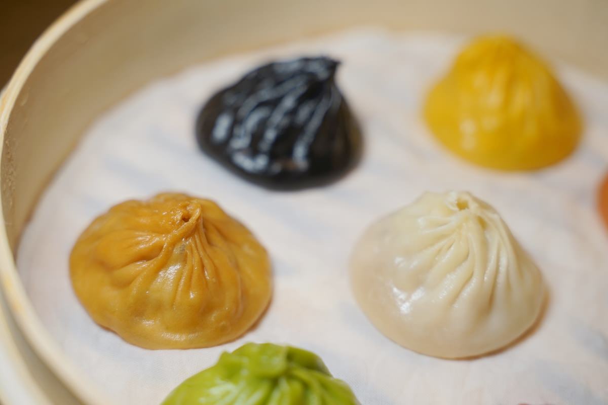 【誠品生活新店美食推薦】脆皮包種鮮蝦小籠包 川味雙絕香辣登場 樂天皇朝台灣裕隆城誠品新店店