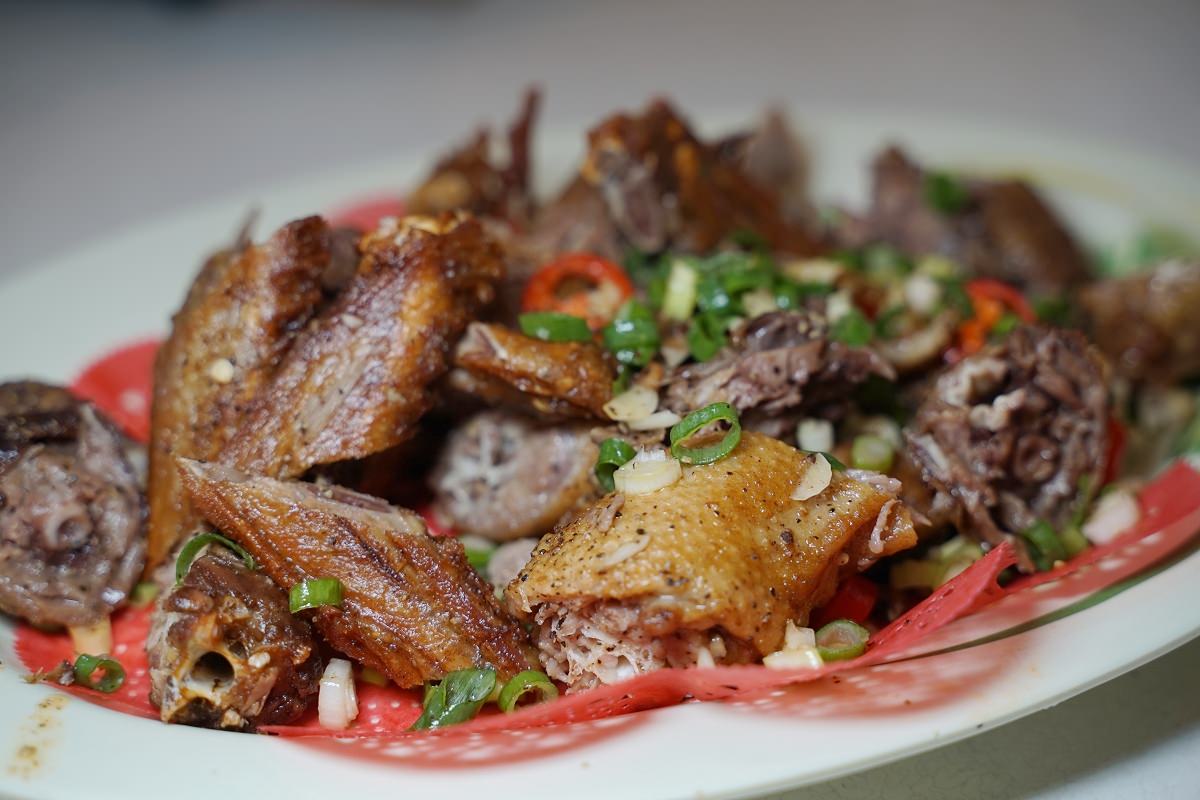 【台中梧棲美食餐廳推薦】高CP值桌菜料理聚餐好選擇 Google評價破5000則 梧棲來來海鮮餐廳