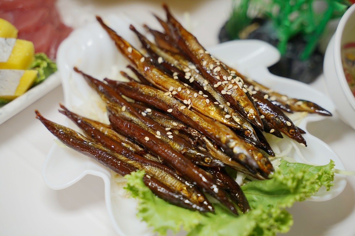 【台中梧棲美食餐廳推薦】高CP值桌菜料理聚餐好選擇 Google評價破5000則 梧棲來來海鮮餐廳