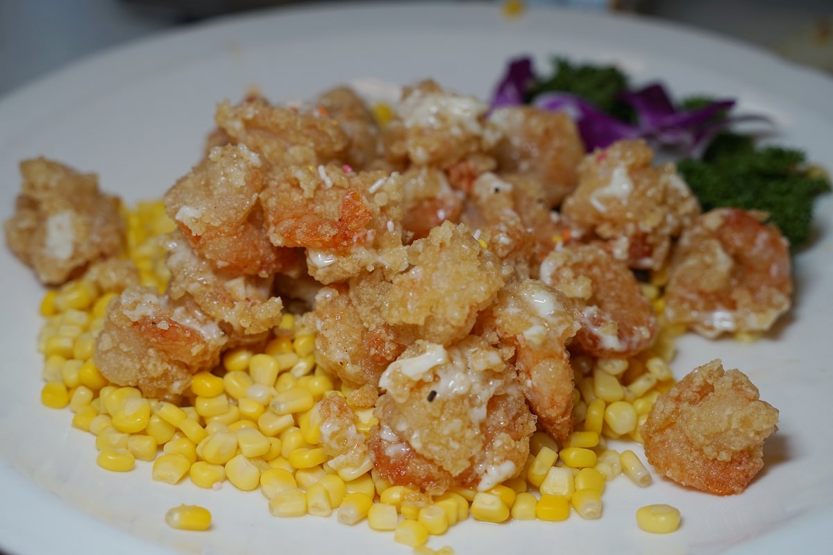 【台中梧棲美食餐廳推薦】高CP值桌菜料理聚餐好選擇 Google評價破5000則 梧棲來來海鮮餐廳