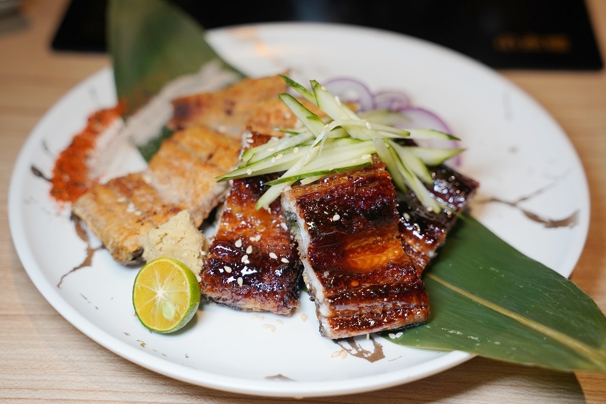 【中壢SOGO居酒屋推薦】新鮮漁獲海鮮烤海魚料理 人氣第一牛筋鍋/招牌手羽先美味必點 海柒居酒屋