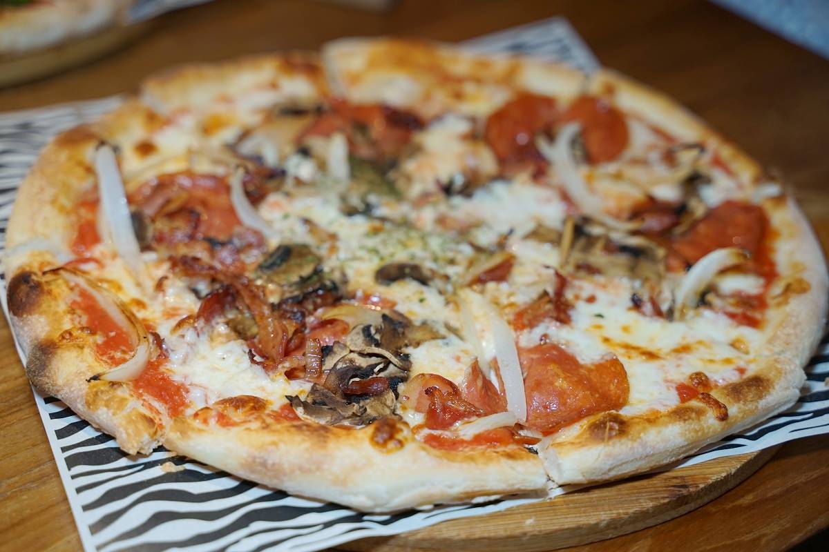 【台北東區聚餐餐廳推薦】台北第一家窯烤手工Pizza 餐點種類多台北慶生首選 瑪莉珍披薩吧大安店二訪 - 第22張圖 【台北東區聚餐餐廳推薦】台北第一家窯烤手工Pizza 餐點種類多台北慶生首選 瑪莉珍披薩吧大安店二訪