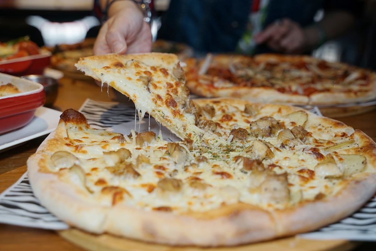 【台北東區聚餐餐廳推薦】台北第一家窯烤手工Pizza 餐點種類多台北慶生首選 瑪莉珍披薩吧大安店二訪 - 第24張圖 【台北東區聚餐餐廳推薦】台北第一家窯烤手工Pizza 餐點種類多台北慶生首選 瑪莉珍披薩吧大安店二訪
