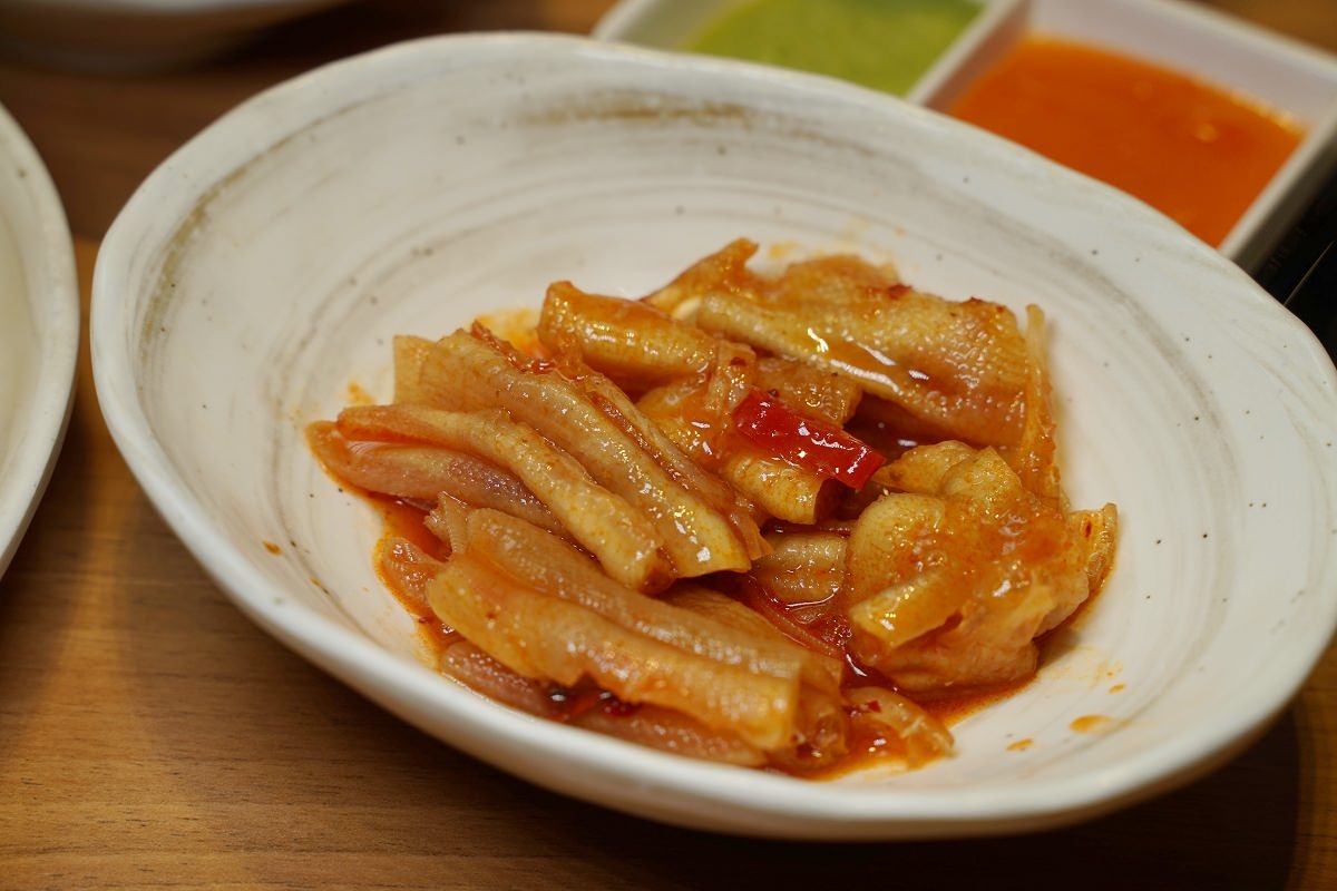 【大江國際購物中心美食街美食推薦】海南雞界的愛馬仕 周年慶購物必備美食搭配 瑞記海南雞飯桃園大江國際購物中心店