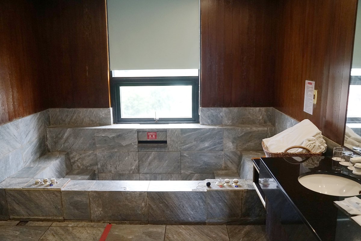 【新北萬里美食餐廳推薦】雙人套餐免費送泡湯 萬里蟹雙人火鍋套餐 沐舍溫泉渡假酒店 - 第21張圖 【新北萬里美食餐廳推薦】雙人套餐免費送泡湯 萬里蟹雙人火鍋套餐 沐舍溫泉渡假酒店