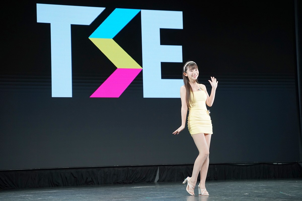 【TSE台灣寫真博覽會】童顏巨乳「合法蘿莉」長澤茉里奈出席TSE台灣寫真博覽會 12/1門票開賣 優惠票價買三送一