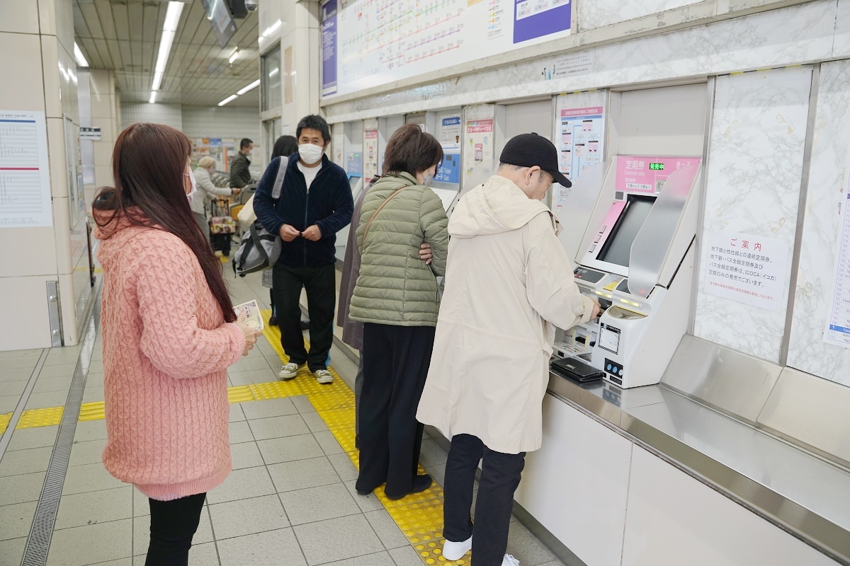 【大阪自由行必備乘車卡:ICOCA】購買流程/儲值流程介紹 關西自由行必備交通鴨嘴獸神卡 - 第2張圖 【大阪自由行必備乘車卡:ICOCA】購買流程/儲值流程介紹 關西自由行必備交通鴨嘴獸神卡
