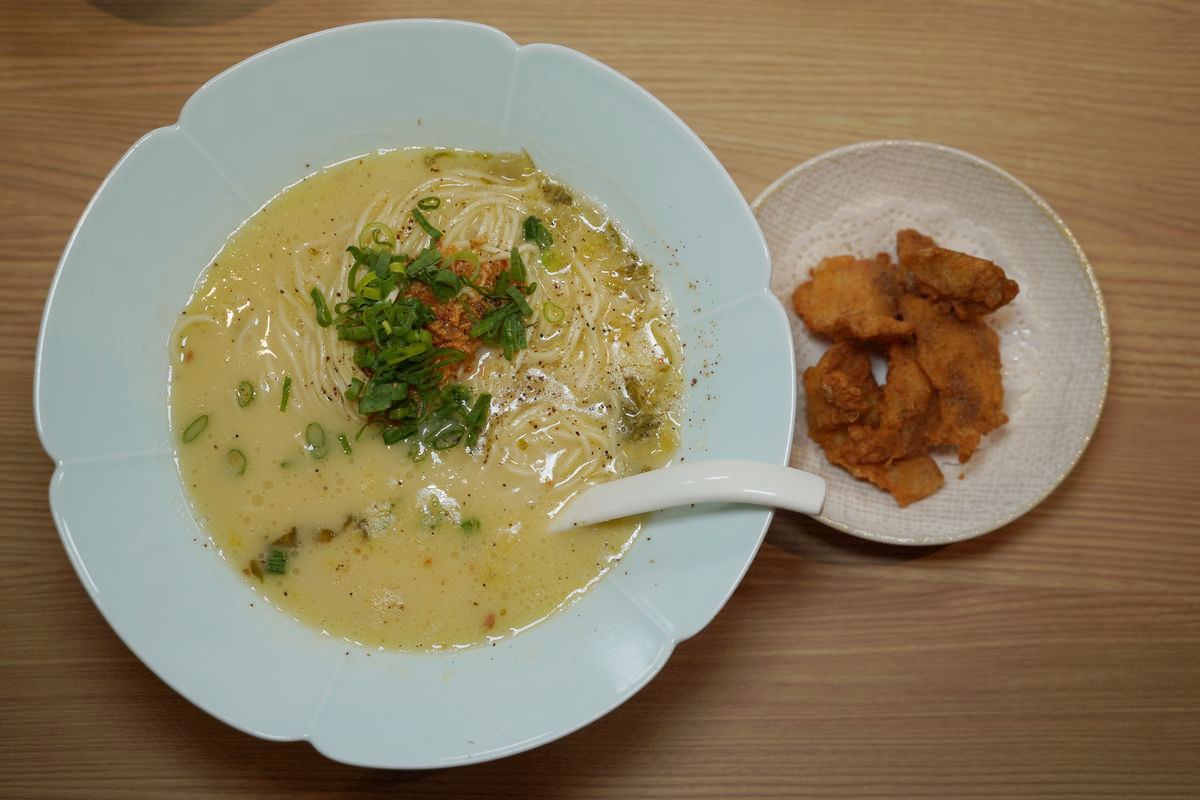 【台北微風南山美食推薦】新加坡「樂蝦拉麵」登台 全台第一家有「鑊氣」蝦湯拉麵 老虎蝦整尾烘烤研磨蝦味三重奏 12/15微風南山B2開賣首五日買一送一 - 第22張圖 【台北微風南山美食推薦】新加坡「樂蝦拉麵」登台 全台第一家有「鑊氣」蝦湯拉麵 老虎蝦整尾烘烤研磨蝦味三重奏 12/15微風南山B2開賣首五日買一送一