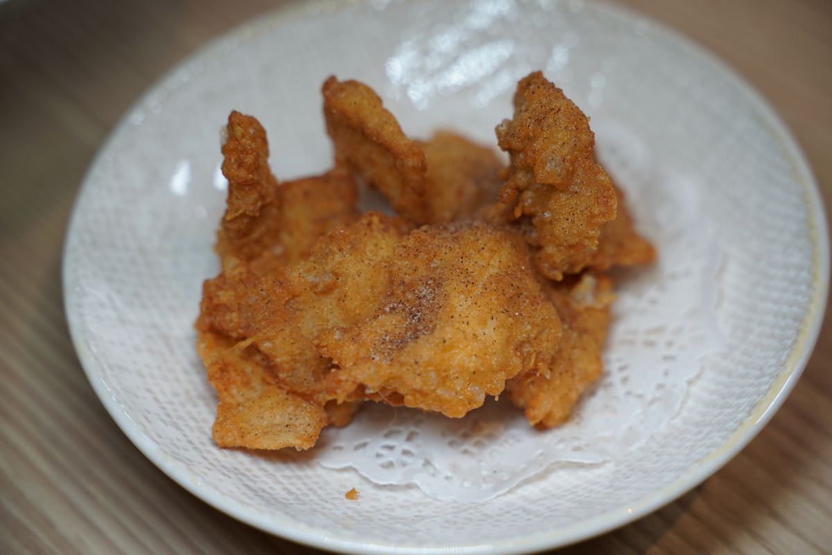 【台北微風南山美食推薦】新加坡「樂蝦拉麵」登台 全台第一家有「鑊氣」蝦湯拉麵 老虎蝦整尾烘烤研磨蝦味三重奏 12/15微風南山B2開賣首五日買一送一 - 第23張圖 【台北微風南山美食推薦】新加坡「樂蝦拉麵」登台 全台第一家有「鑊氣」蝦湯拉麵 老虎蝦整尾烘烤研磨蝦味三重奏 12/15微風南山B2開賣首五日買一送一