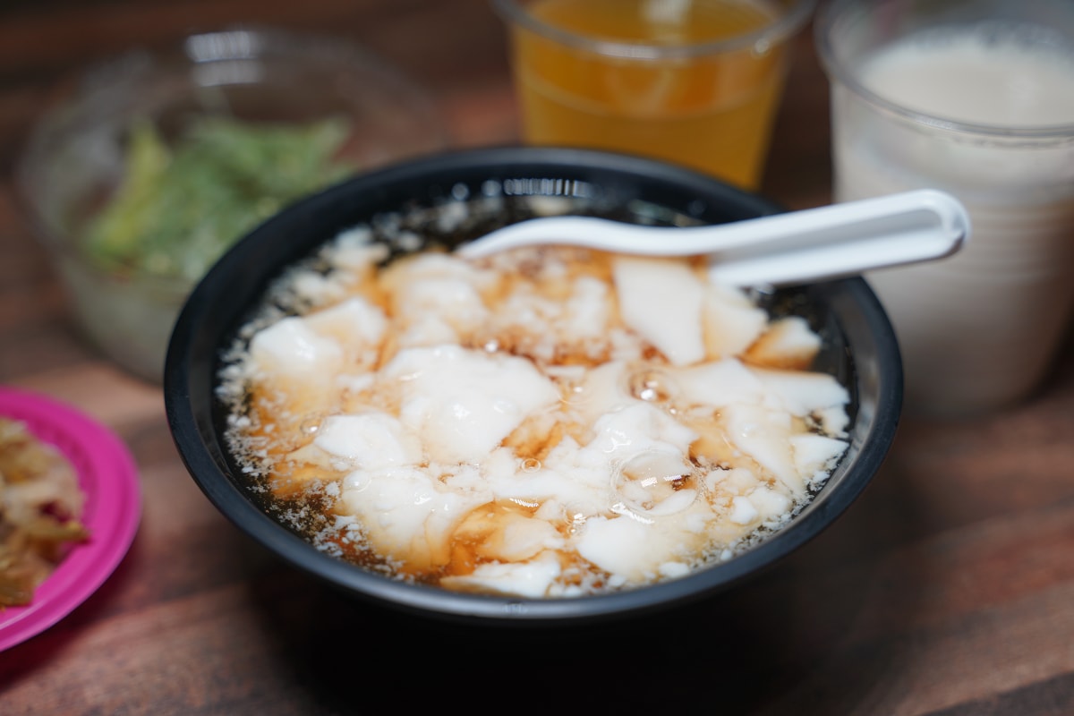 【麵享享牛肉麵/豚骨拉麵中原店】中原大學商圈平價美食小吃好選擇 內用豆花/豆漿飲料無限量供應
