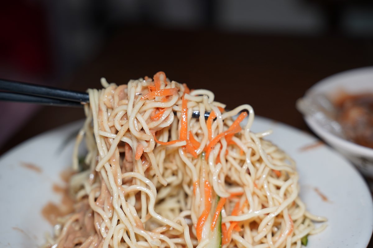 【瑞芳小吃推薦】瑞芳老街平價小吃 美味必點肉圓扁食餛飩麵 蔡家扁食