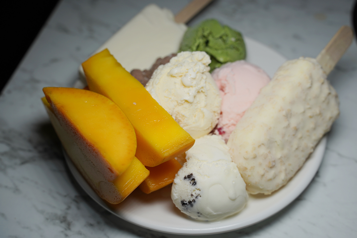 【三重火鍋吃到飽推薦】日本A5和牛/哈根達斯無限量供應 熟食百匯吃到飽 羽葉麻辣火鍋三重都會館