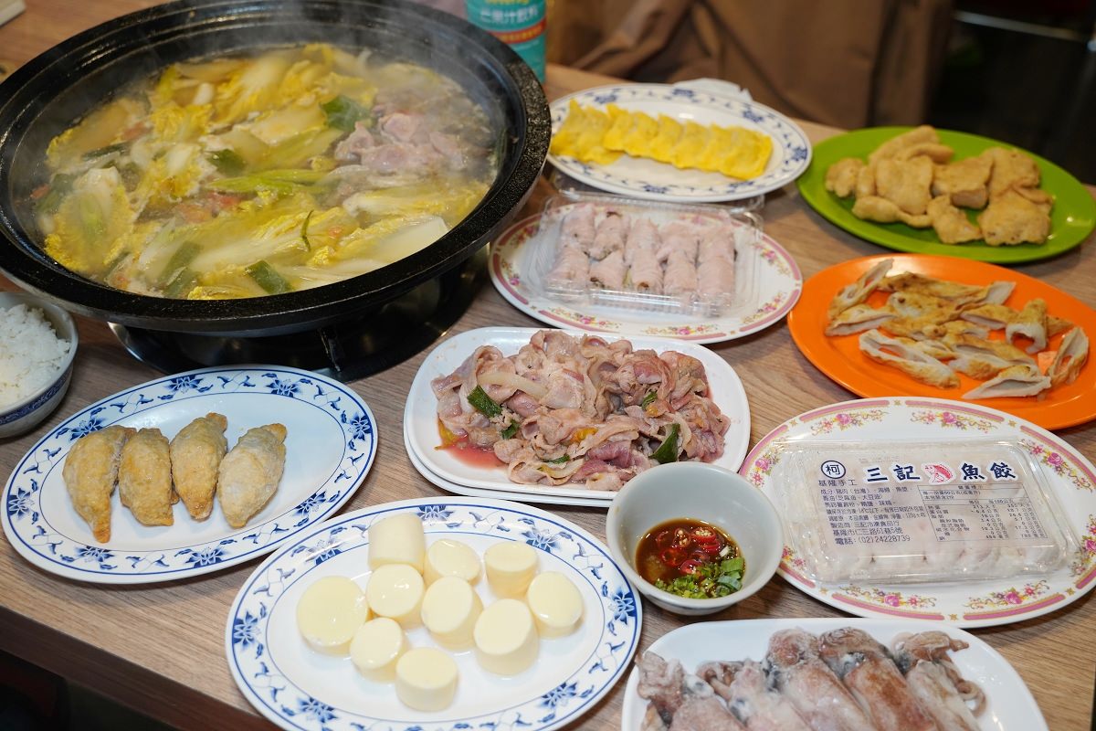 【基隆潮境公園美食推薦】台北老字號石頭火鍋插旗基隆 每日現熬大骨高湯/手工自製沙茶 金川石頭火鍋基隆海科店 - 第21張圖 【基隆潮境公園美食推薦】台北老字號石頭火鍋插旗基隆 每日現熬大骨高湯/手工自製沙茶 金川石頭火鍋基隆海科店