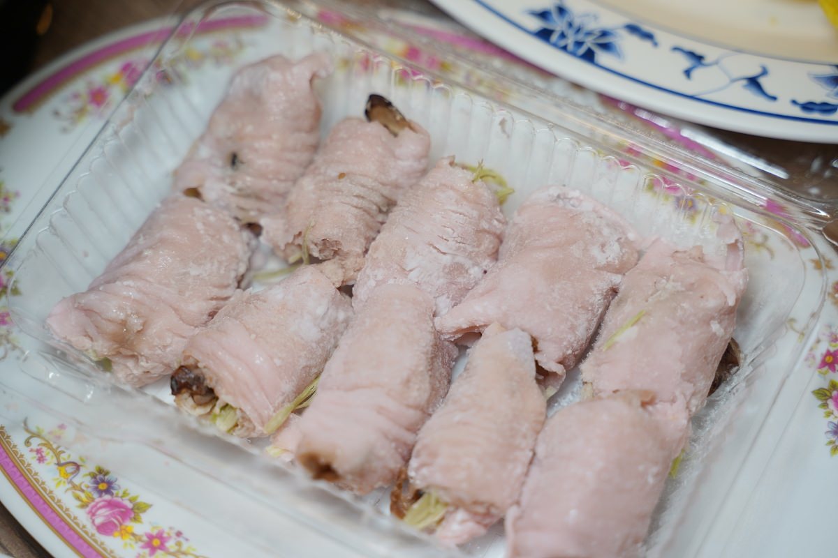 【基隆潮境公園美食推薦】台北老字號石頭火鍋插旗基隆 每日現熬大骨高湯/手工自製沙茶 金川石頭火鍋基隆海科店 - 第25張圖 【基隆潮境公園美食推薦】台北老字號石頭火鍋插旗基隆 每日現熬大骨高湯/手工自製沙茶 金川石頭火鍋基隆海科店