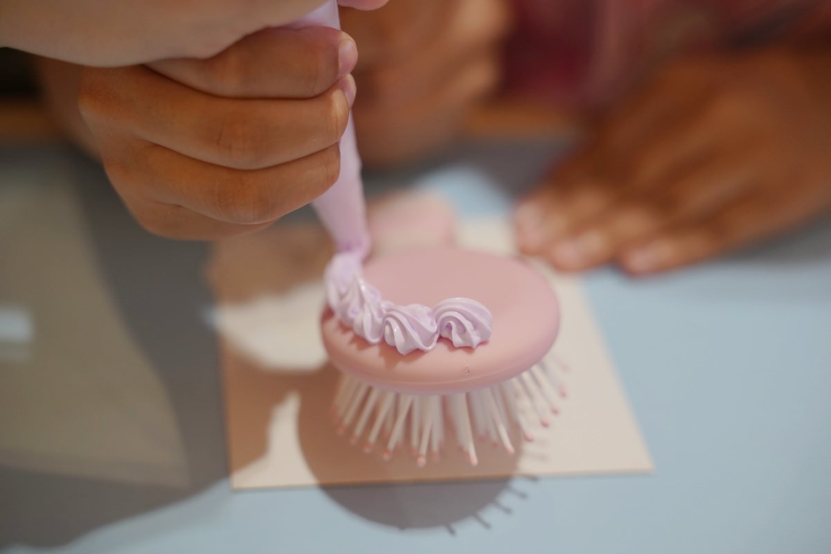 【桃園親子手作DIY課程推薦】桃園最好玩史萊姆手作樂園 數百種奶油膠配件自由設計 哈皮樂園DIY手作桃園大江店