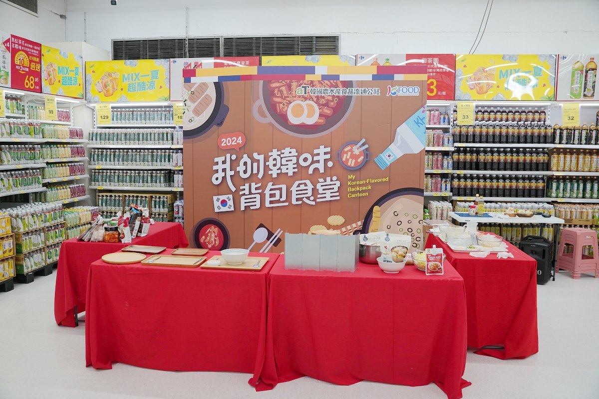 【家樂福韓國週】在家輕鬆享用韓國布帳馬車美食 超可愛PORORO見面會 韓國週商品消費滿額贈韓服穿搭