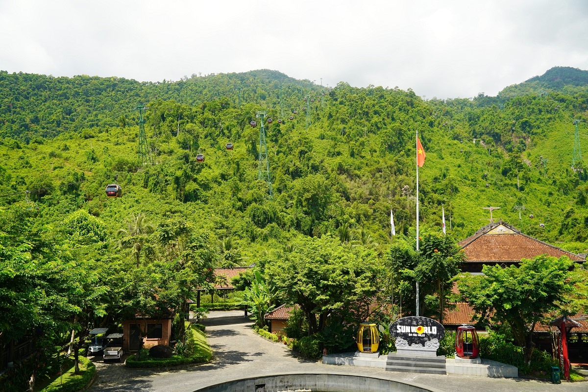 【峴港必去景點推薦】百年歷史中越巴拿山 Ba Na Hills 世界上最長不間斷單軌纜車 峴港巴拿山太陽世界