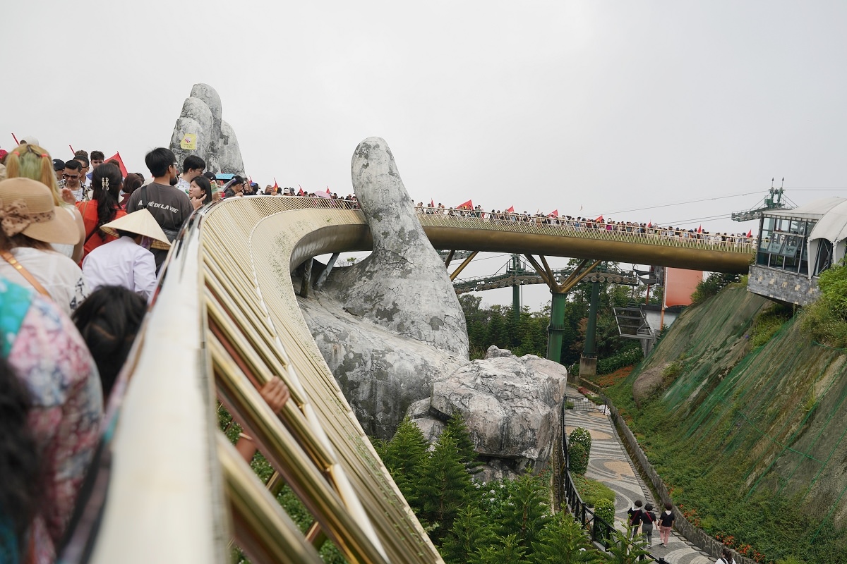 【峴港必去景點推薦】百年歷史中越巴拿山 Ba Na Hills 世界上最長不間斷單軌纜車 峴港巴拿山太陽世界