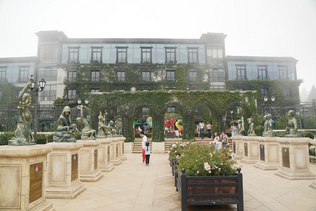 【峴港必去景點推薦】百年歷史中越巴拿山 Ba Na Hills 世界上最長不間斷單軌纜車 峴港巴拿山太陽世界