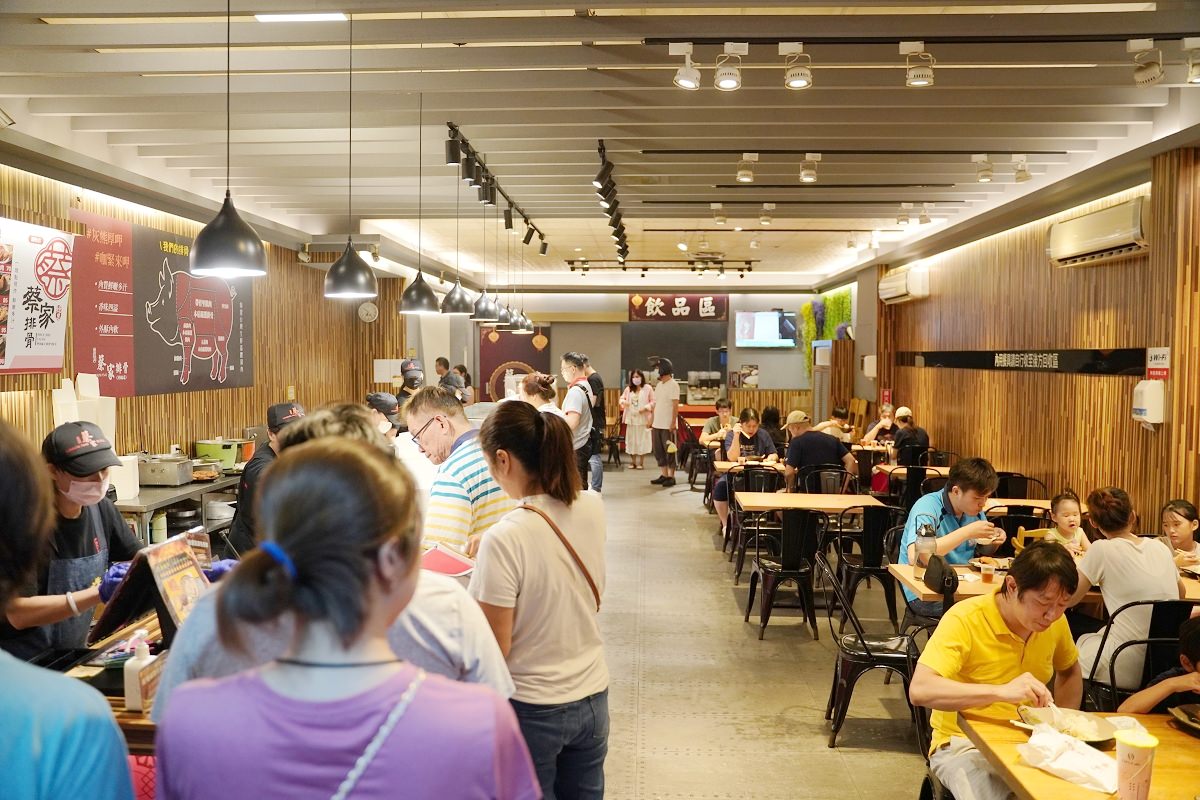 【林口便當推薦】林口超人氣簡餐店免費加飯超佛心 美味必點比臉大雞排飯 蔡家排骨