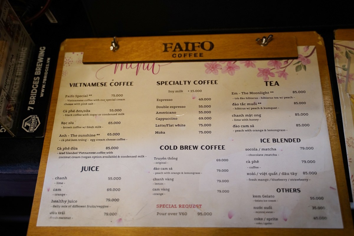 【會安咖啡館推薦】會安古鎮超人氣老宅咖啡館 景觀天台眺望古鎮風光 Faifo Coffee - 第5張圖 【會安咖啡館推薦】會安古鎮超人氣老宅咖啡館 景觀天台眺望古鎮風光 Faifo Coffee