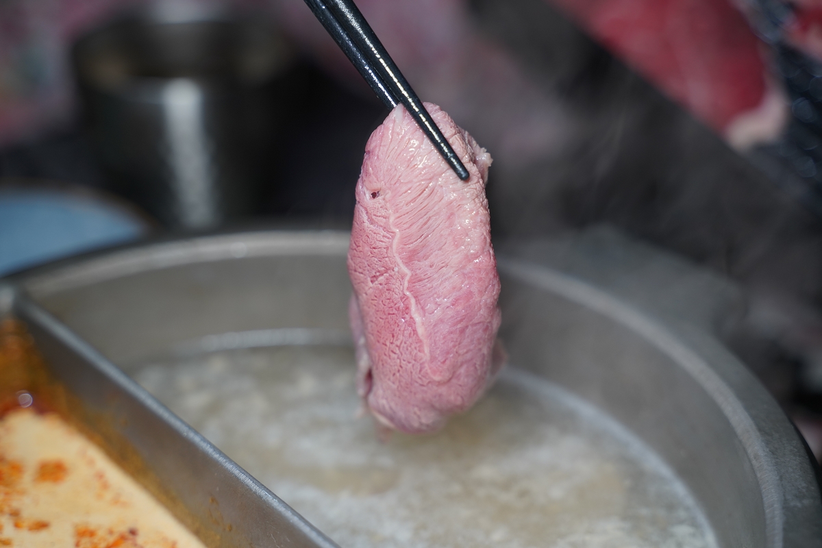 【政大吃到飽餐廳推薦】399元起八款好肉吃到飽 兩人開鍋吃到飽再送鐵板夯肉 花漾夯夯鍋政大店