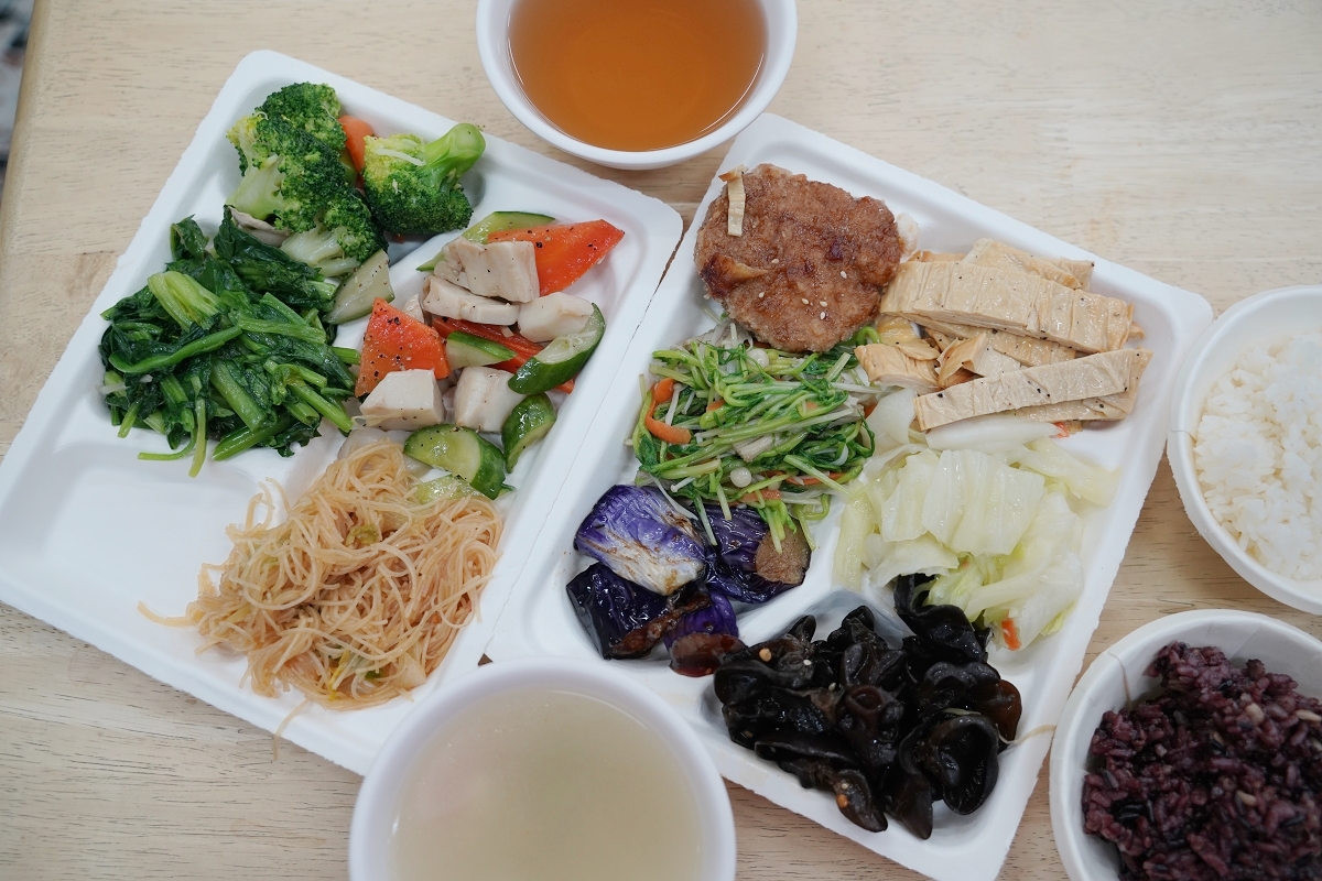 【內壢素食推薦】內用每人最低消費40元 加10元白飯/五殼飯/粥/甜湯熱湯吃到飽 忠孝健康素食自助餐 - 第9張圖 【內壢素食推薦】內用每人最低消費40元 加10元白飯/五殼飯/粥/甜湯熱湯吃到飽 忠孝健康素食自助餐