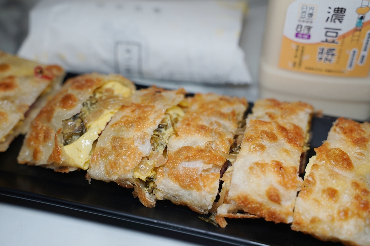 【青埔中式早餐推薦】領航北路二段文青豆漿店 美味必點活力飯糰/獨家手工酥脆蛋捲餅 日光豆漿青埔店 - 第6張圖 【青埔中式早餐推薦】領航北路二段文青豆漿店 美味必點活力飯糰/獨家手工酥脆蛋捲餅 日光豆漿青埔店