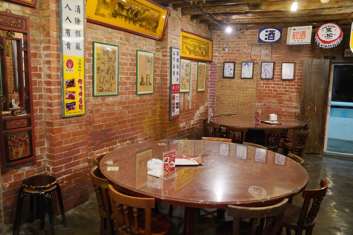 【深坑老街聚餐餐廳推薦】百年古厝紅磚木櫥櫃 美味必點酥炸臭豆腐/白斬黃金閹雞 深坑光復樓食府