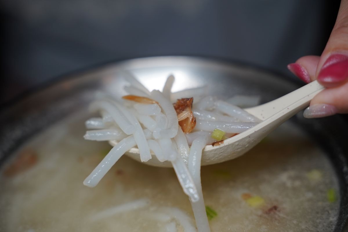 【青埔鴨肉飯推薦】青埔古早味台灣小吃 人氣必點雙蛋銷魂滷肉飯/滑水鴨肉 二堂頭青埔店 - 第6張圖 【青埔鴨肉飯推薦】青埔古早味台灣小吃 人氣必點雙蛋銷魂滷肉飯/滑水鴨肉 二堂頭青埔店