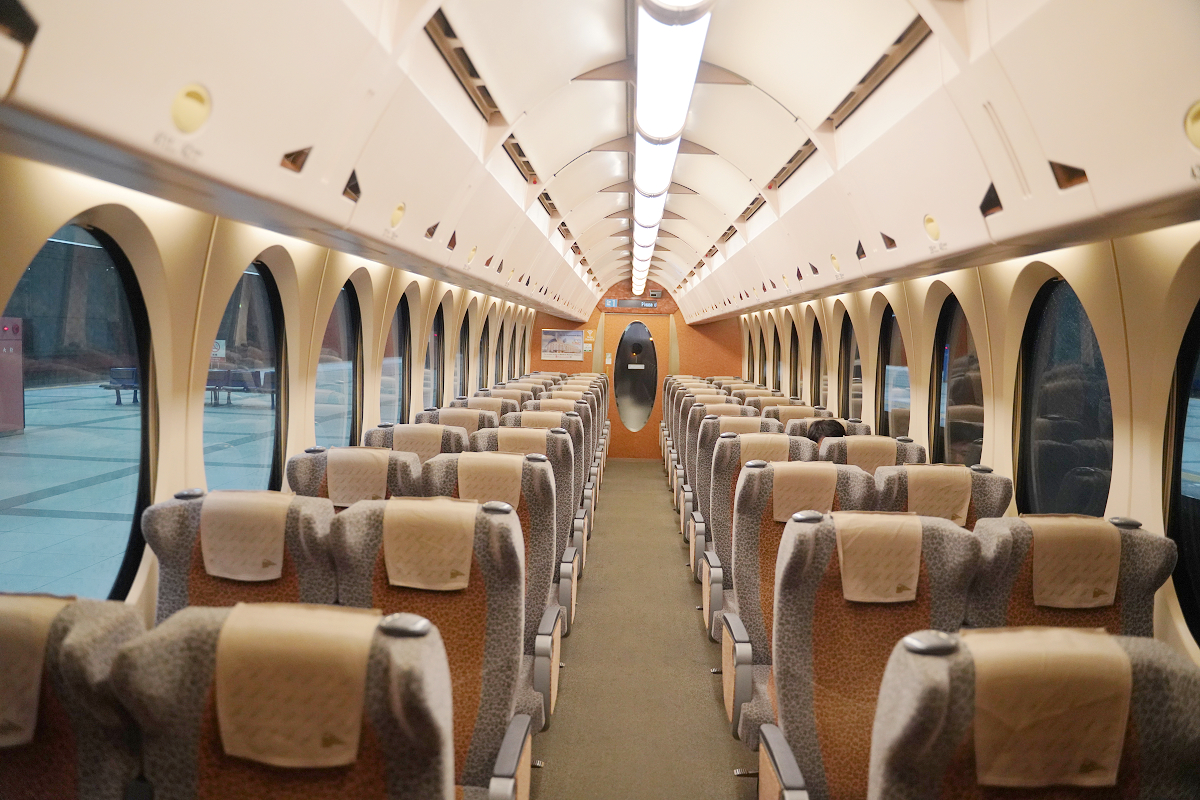 【南海電鐵特急rapi:t】日本關西國際機場交通推薦 機場往大阪市區 復古未來感空港急行列車