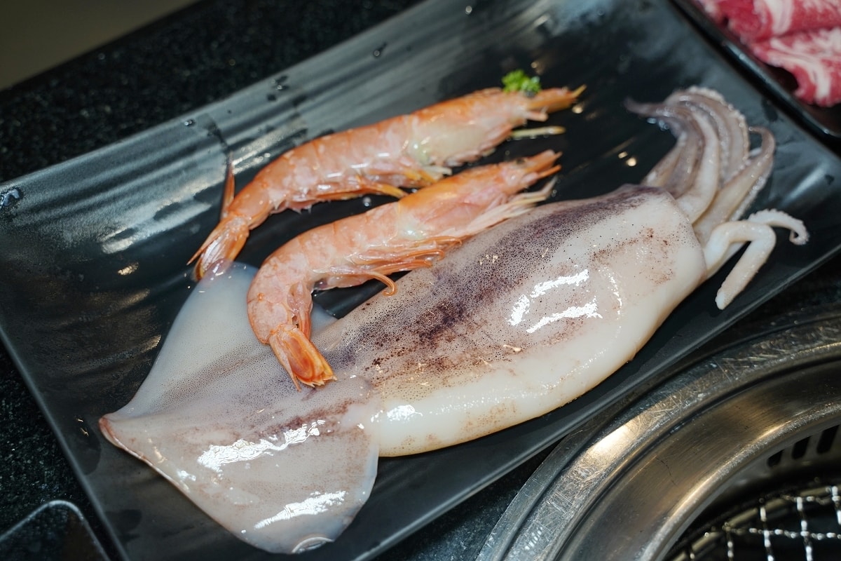【桃園藝文特區吃到飽推薦】豐富自助吧經典肉品海鮮火烤兩吃無限享用 三柒燒肉專門店桃園藝文店
