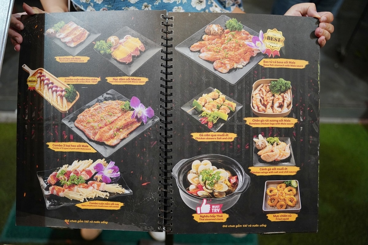 【峴港吃到飽餐廳推薦】港式燒烤火鍋吃到飽 豐富自助吧無限量供應 Madam Võ ĐN 皇后燒烤火鍋吃到飽 - 第6張圖 【峴港吃到飽餐廳推薦】港式燒烤火鍋吃到飽 豐富自助吧無限量供應 Madam Võ ĐN 皇后燒烤火鍋吃到飽