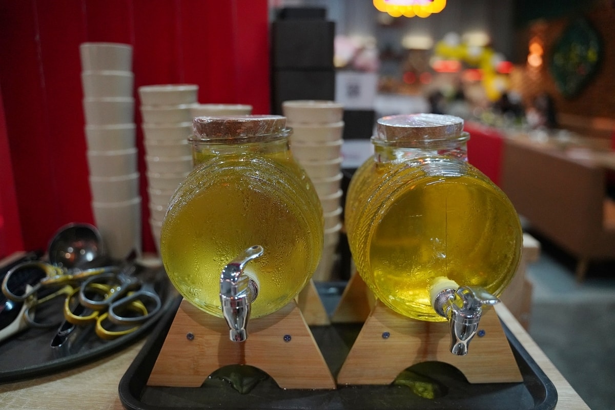 【峴港吃到飽餐廳推薦】港式燒烤火鍋吃到飽 豐富自助吧無限量供應 Madam Võ ĐN 皇后燒烤火鍋吃到飽 - 第17張圖 【峴港吃到飽餐廳推薦】港式燒烤火鍋吃到飽 豐富自助吧無限量供應 Madam Võ ĐN 皇后燒烤火鍋吃到飽