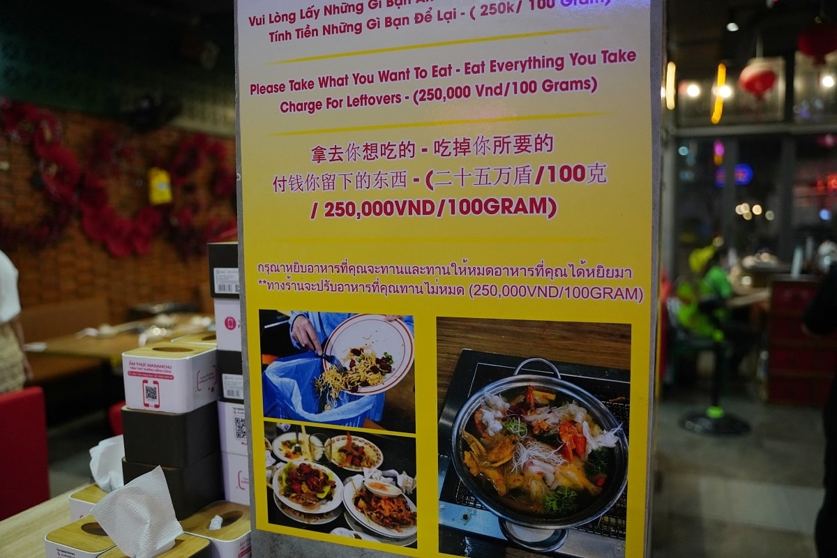 【峴港吃到飽餐廳推薦】港式燒烤火鍋吃到飽 豐富自助吧無限量供應 Madam Võ ĐN 皇后燒烤火鍋吃到飽 - 第18張圖 【峴港吃到飽餐廳推薦】港式燒烤火鍋吃到飽 豐富自助吧無限量供應 Madam Võ ĐN 皇后燒烤火鍋吃到飽