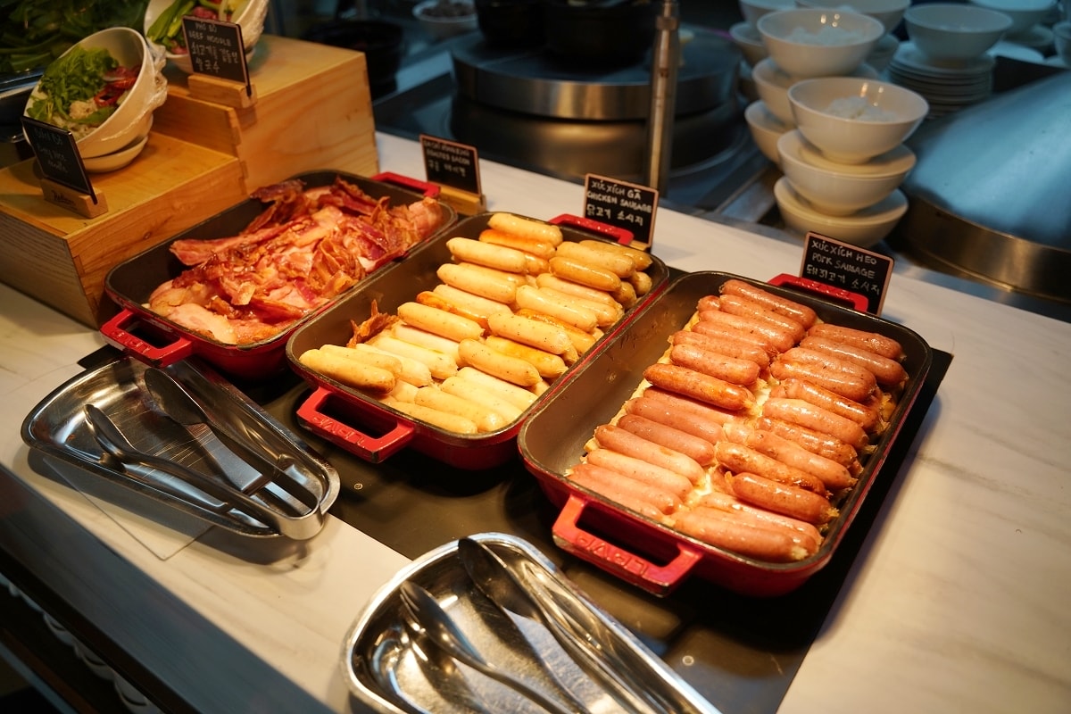 【Radisson Hotel Danang】越南峴港海景飯店推薦峴港麗筠酒店 美溪沙灘第一排 超豐富早餐自助吧/高空無邊際泳池